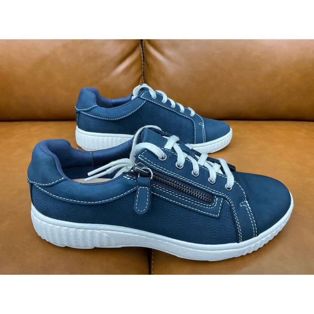 Clarks Caroline Ayla Sneaker Womens 7 Navy Perforated Leather Zip Up